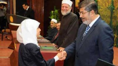 La lauréate algérienne au concours de récitation du Coran: « Morsi m'a dit: vous avez honoré votre pays »