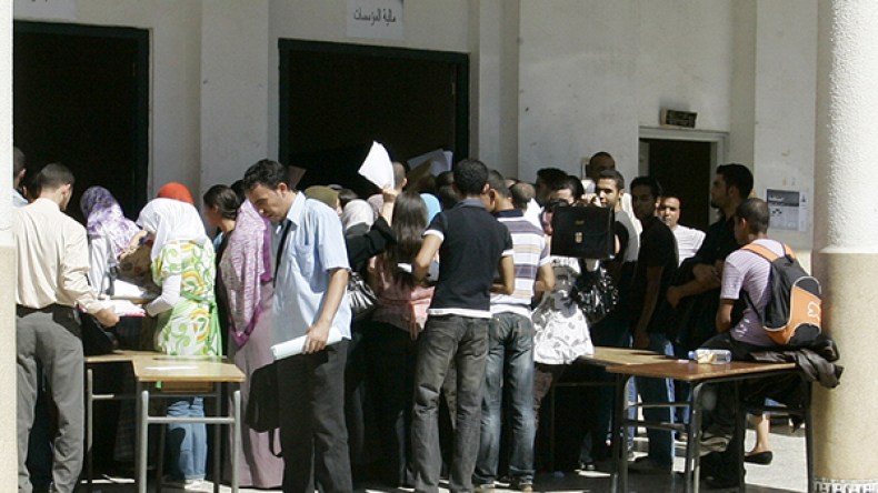 تأخر صب المنحة الجامعية يغضب طلبة كلية الإعلام والاتصال بجامعة الجزائر 3