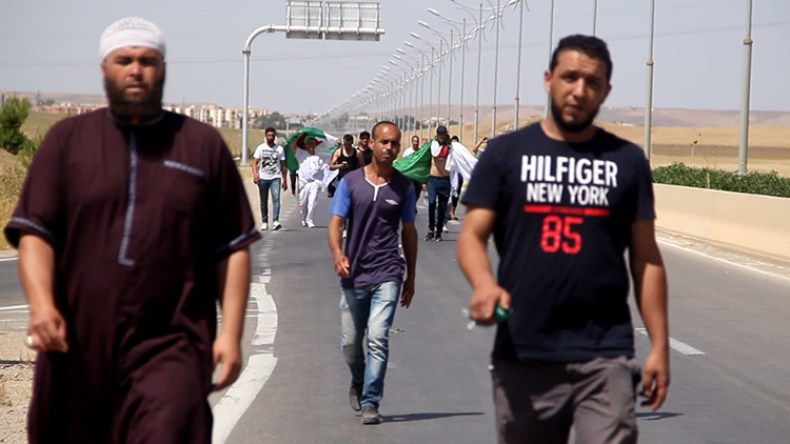 مقصون من السكن بتيسمسيلت في مسيرة إلى العاصمة