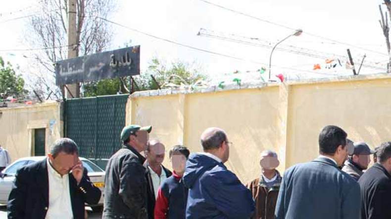 عائلات تحتل محلات السكنات الاجتماعية بعين المالحة تستنجد بزوخ