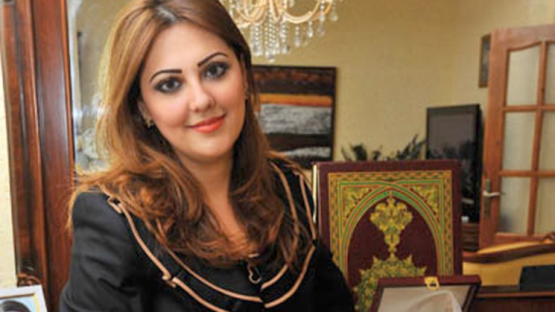 مذيعة جزائرية ببيين سبور تتحول إلى محامية