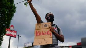 تظاهرات مناهضة للعنصرية في أمريكا