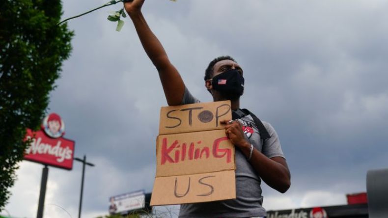 تظاهرات مناهضة للعنصرية في أمريكا