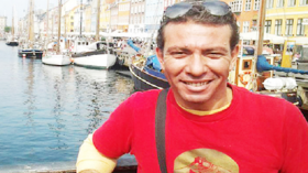 أحمد رزاق يقود الحراك الشعبي إلى المسرح الوطني