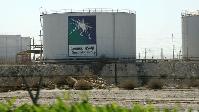 الحوثيون يطلقون صاروخاً باتجاه السعودية