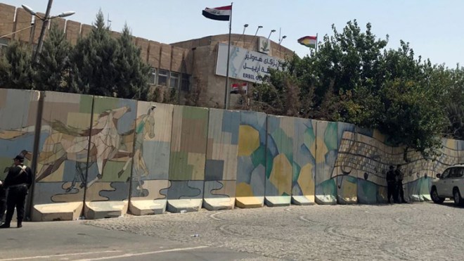 مقتل 3 مسلحين اقتحموا مبنى محافظة أربيل