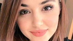 صديق هاندا آرتشيل يقتلع رموشها