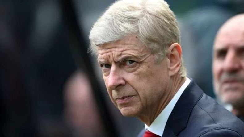 اتحاد جدة رفض التعاقد مع أرسين فينجر