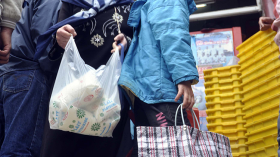 هكذا يُسرق حليب “الزوالية” لإعادة بيعه في السوق السوداء!