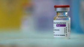 جنوب إفريقيا تعلّق التطعيم بلقاح أسترازينيكا