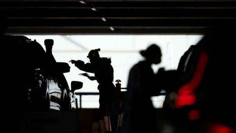 أستراليا تغلق الحدود بين ولايتين لوقف كورونا