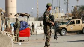 قابلات أفغانيات يتعرضن لهجوم مسلح في مركز تدريبهن