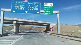سكان أقبو ببجاية يطالبون بمحطة لنقل المسافرين