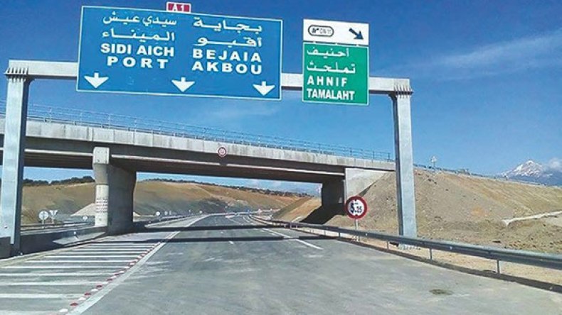 سكان أقبو ببجاية يطالبون بمحطة لنقل المسافرين