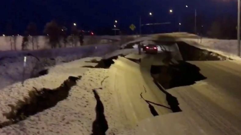 زلزال عنيف يهز ألاسكا