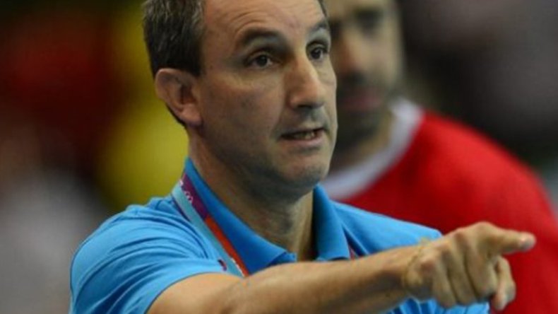 الجزائر تسعى لتوقيع عودتها إلى المحفل الدولي بنجاح