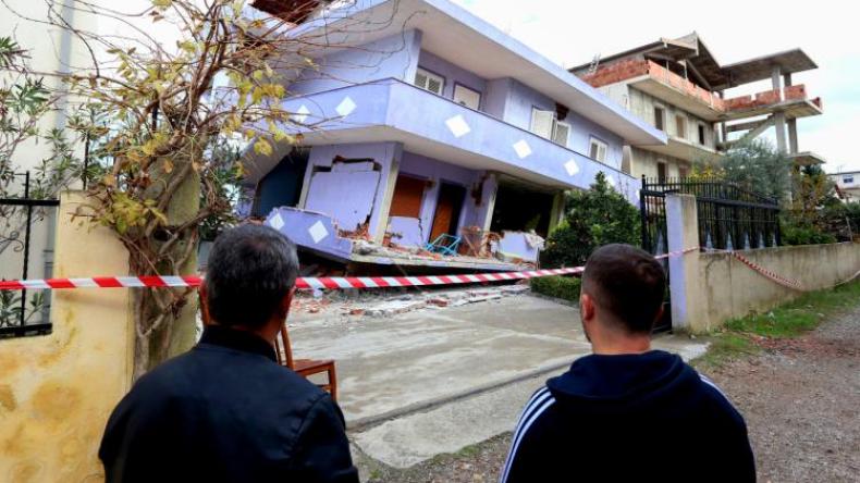 50 قتيلاً في زلزال ألبانيا العنيف