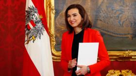 تهديد وزيرة نمساوية من أصل بوسني بالقتل