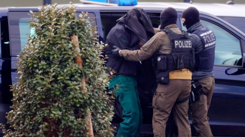 ألمانيا تدين المخططات “المرعبة” لهجمات ضد مساجد في البلاد