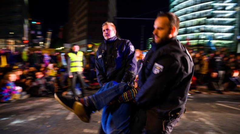 سارق شاحنة يصدم مارة في ألمانيا