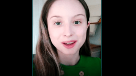 شاهد.. شابة ألمانية تعشق اللغة العربية وتحفظ أشعار المتنبي