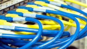 ربط القرى المعزولة بالألياف البصرية بورقلة