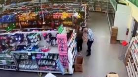 مجرمون يستخدمون كورونا كسلاح في أمريكا (فيديو)