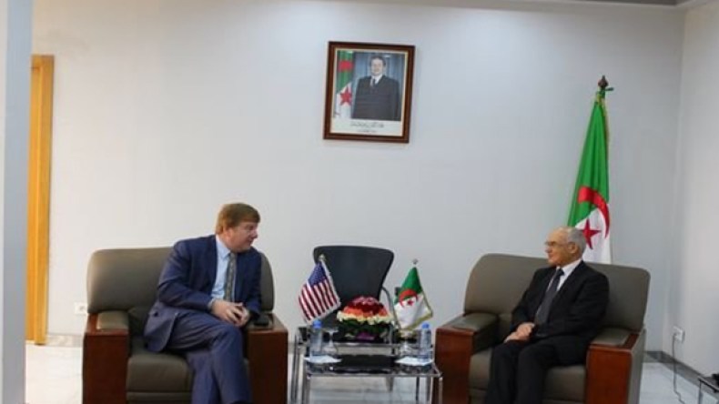 الأمريكيون يريدون الاستفادة من امتيازات الإستثمار في الجزائر