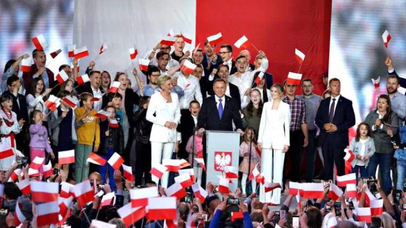 إعادة انتخاب أندريه دودا رئيساً لبولندا