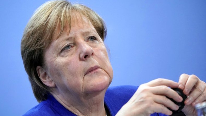 ميركل انفجرت غاضبة من حفتر فأطلقت تحذير “العشر دقائق”