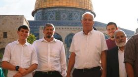 150 متطرفاً إسرائيلياً ووزير يقتحمون الأقصى