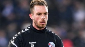 أوكيجة مطلوب من لانس وأوكسير وهامبورغ