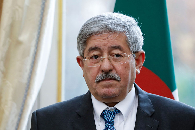 Ouyahia: “Je serais heureux si Bouteflika se portait candidat”