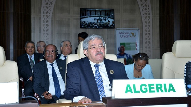 الجزائر تجدد رفضها إقامة مراكز للمهاجرين غير الشرعيين