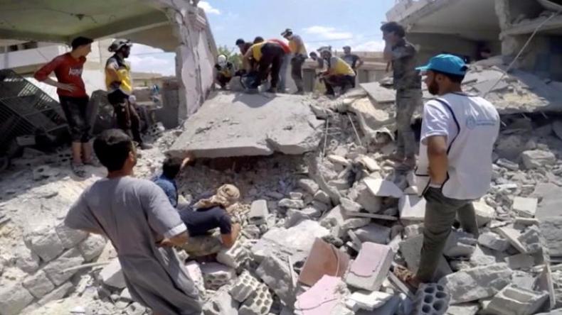 قتلى مدنيون في غارات روسية على إدلب