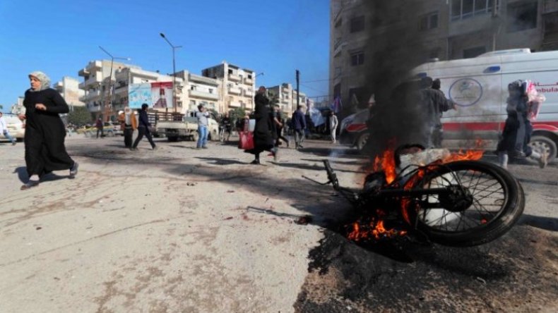 مقتل 17 مدنياً في غارات للنظام السوري على إدلب