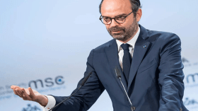 رئيس الوزراء الفرنسي يستقيل