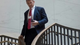 حليف لترامب انتهك حظر السلاح على ليبيا