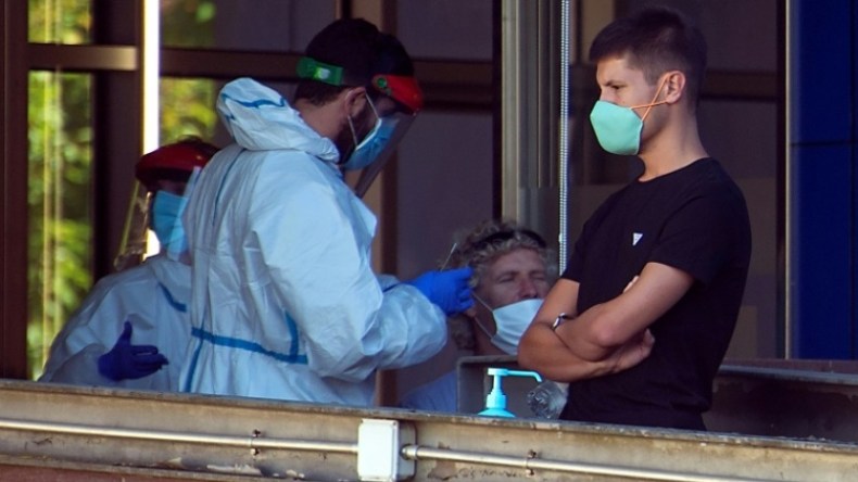 إسبانيا تقرر تعبئة الجيش لمكافحة كورونا