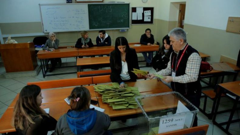 “العدالة والتنمية” يطعن في نتيجة الانتخابات بإسطنبول