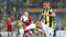 إسلام سليماني يتجه نحو البقاء في نادي فنربخشة التركي