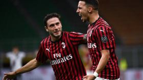 اجتماع حاسم بين إدارة ميلان وبن ناصر لتحديد مستقبله