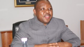 العلاقات مع الجزائر قوية.. والصين ليست مستعمرا للقارة