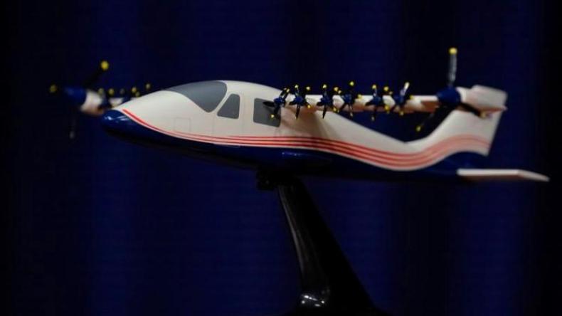 ناسا تكشف عن أولى طائراتها الكهربائية