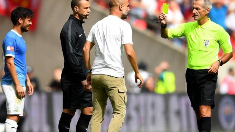 غوارديولا.. أول مدرب يحصل على إنذار في إنجلترا!