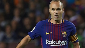 إنييستا يقرر الرحيل عن برشلونة