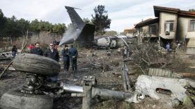 قتلى إثر تحطم طائرة شحن عسكرية في إيران