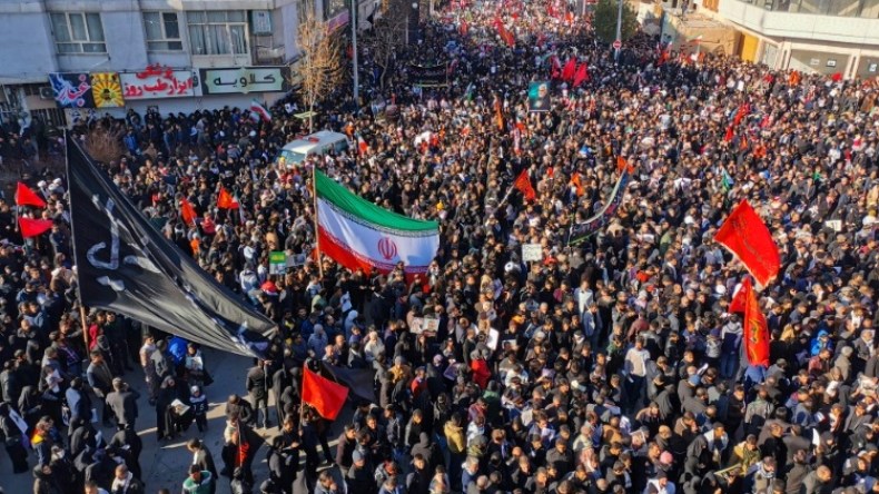 عشرات القتلى في تدافع خلال مراسم دفن سليماني