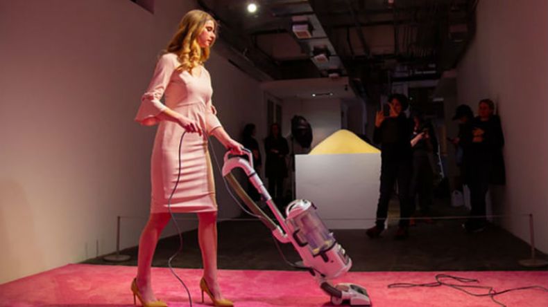 لهذا السبب استاءت إيفانكا ترامب من شبيهتها؟!