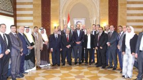 “الناشرون العرب” يتجه إلى تغيير قوانينه الداخلية ويشهر سيف الحاج في وجه الأعضاء